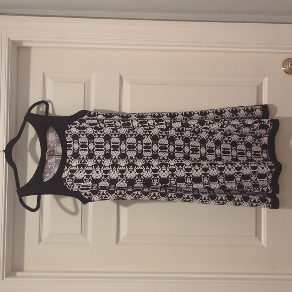 Black and white geometric dress